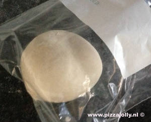 pizzadeegbol van PIZZAJOLLY pizzadeegbol van PIZZAJOLLY