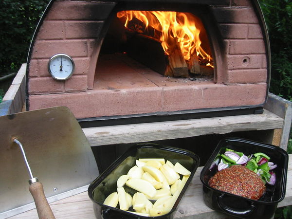 Ook om in te koken de PIZZAJOLLY pizzaoven