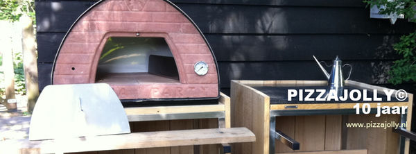 Houtgestookte pizzaoven buitenoven in de tuin. Ja Leuk! PIZZAJOLLY MAARSBERGEN bestel nu 0343 575 898 Houtgestookte pizzaoven buitenoven in de tuin. Ja Leuk! PIZZAJOLLY MAARSBERGEN bestel nu 0343 575 898