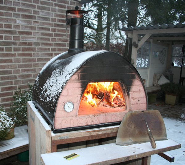Zelf pizza maken, het hele jaar door leuk! Zelf pizza maken, het hele jaar door leuk!